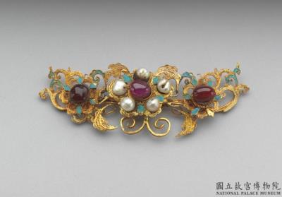 图片[3]-Head ornament in the form of plum blossoms, Qing dynasty, Qianlong reign(1736-1795)-China Archive